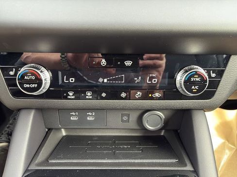 New 2026 Mitsubishi Outlander SE image 25