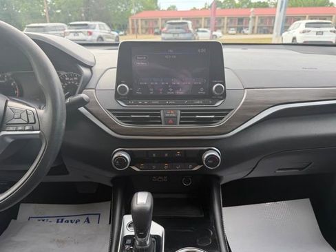 Used 2023 Nissan Altima 2.5 SV FWD image 21