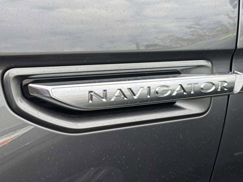 Used 2021 Lincoln Navigator L Reserve image 8