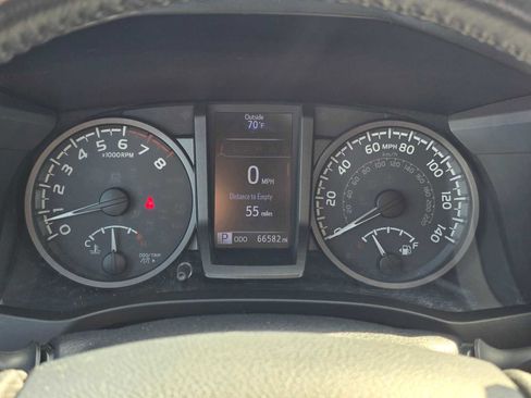 Used 2019 Toyota Tacoma TRD Sport AWD/4WD image 27