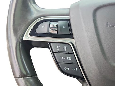 Used 2020 Lincoln Nautilus Reserve image 36