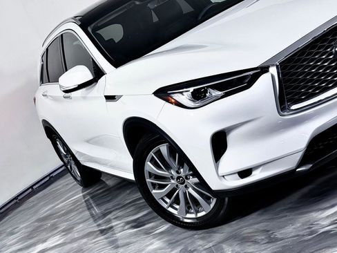 Used 2023 INFINITI QX50 Luxe AWD/4WD image 4