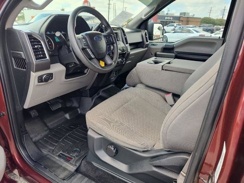 Used 2016 Ford F150 XLT RWD image 2