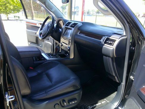 Used 2018 Lexus GX 460 Premium AWD/4WD image 58
