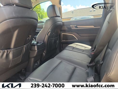 Used 2024 Kia Telluride LX FWD image 12