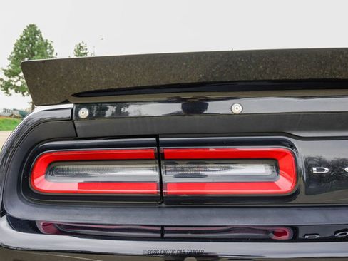 Used 2016 Dodge Challenger SRT Hellcat image 89