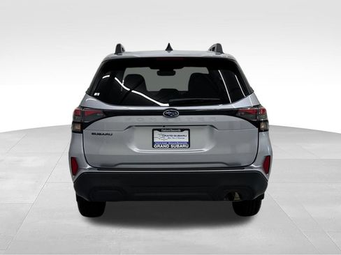 Used 2026 Subaru Forester Premium AWD/4WD image 6