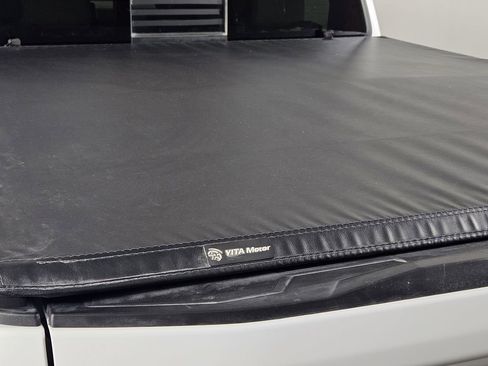 Used 2024 Chevrolet Colorado ZR2 w/ Technology Package AWD/4WD image 6