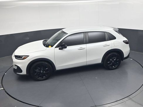 Certified 2024 Honda HR-V Sport image 23