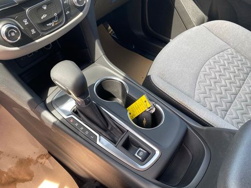 Used 2024 Chevrolet Equinox LS w/ LS Convenience Package FWD image 17