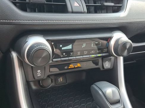 Certified 2025 Toyota RAV4 LE AWD/4WD image 15