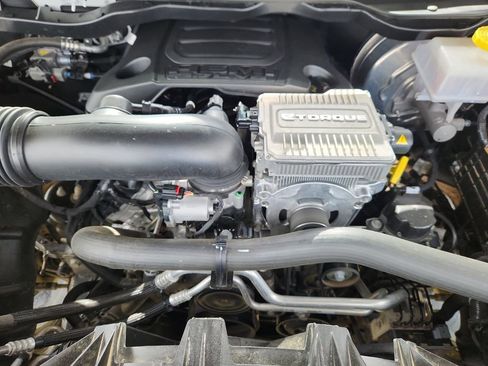 Used 2024 RAM 1500 Limited AWD/4WD image 16