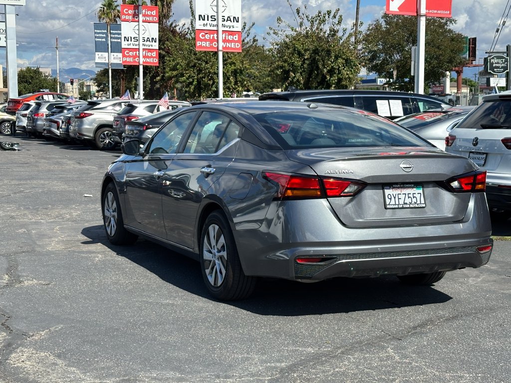 Used 2025 Nissan Altima 2.5 S FWD image 4