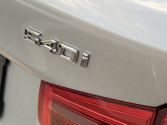 Used 2020 BMW 540i w/ Premium Package RWD image 7