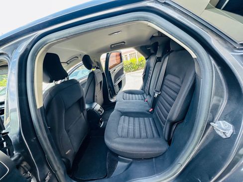 Used 2017 Ford Fusion SE FWD image 15