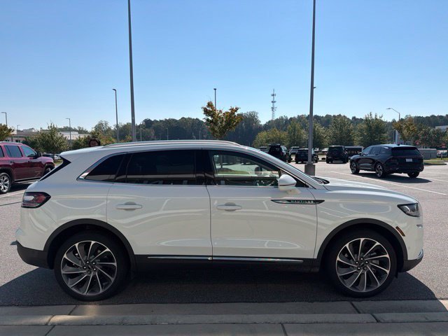 Used 2022 Lincoln Nautilus Reserve w/ Equipment Group 202A AWD/4WD image 8