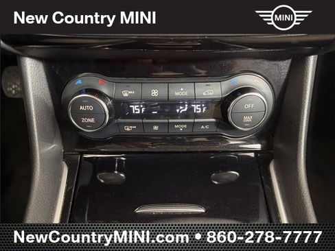 Used 2018 INFINITI QX30 Premium w/ Navigation Package image 25