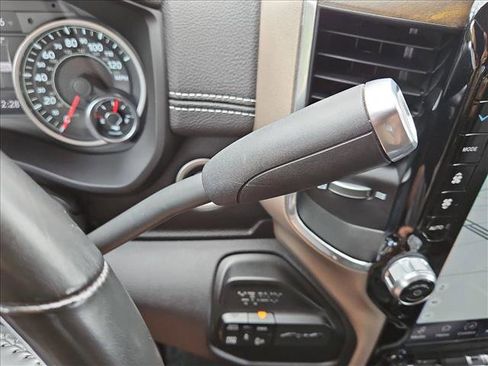 Used 2022 RAM 2500 Laramie AWD/4WD image 11