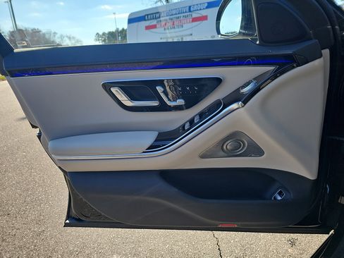 Certified 2023 Mercedes-Benz S 500 4MATIC image 29