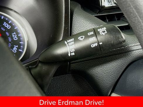 Used 2019 Toyota RAV4 LE FWD image 15