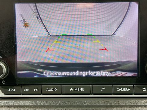 Used 2023 Nissan Rogue S image 13