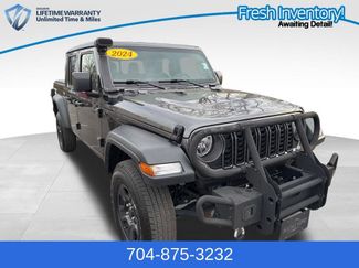 Used 2024 Jeep Gladiator Sport video 1
