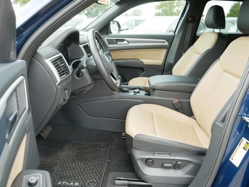 Certified 2023 Volkswagen Atlas Cross Sport SEL AWD/4WD image 13