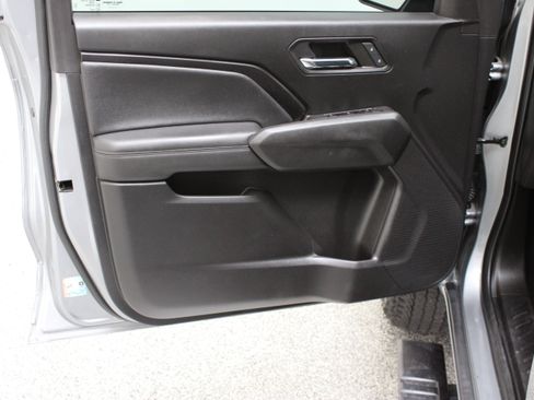 Used 2023 GMC Canyon Elevation w/ Elevation Premium Package RWD image 12