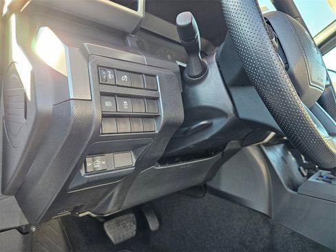 Used 2025 Toyota Tacoma SR5 image 21