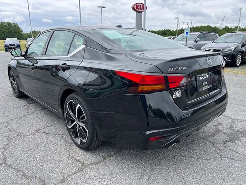Used 2024 Nissan Altima 2.5 SR FWD image 3