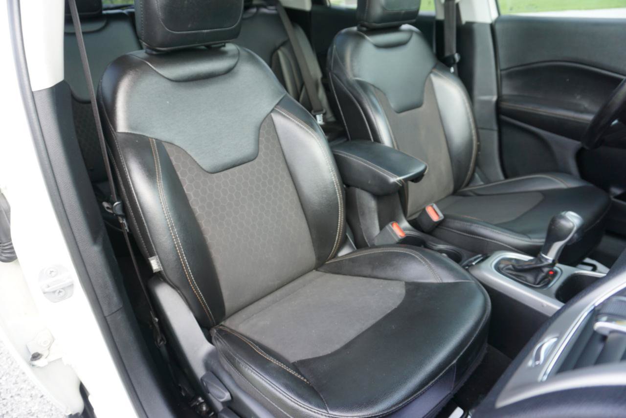 Used 2020 Jeep Compass Latitude FWD image 24