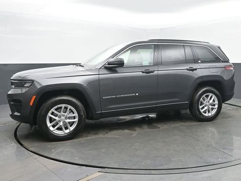 New 2026 Jeep Grand Cherokee Laredo X AWD/4WD image 2