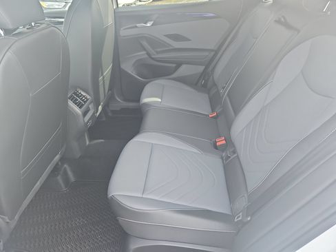 New 2026 Volkswagen Tiguan SE R-Line AWD/4WD image 24