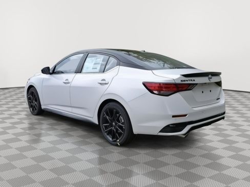 New 2025 Nissan Sentra SR w/ Midnight Edition FWD image 4