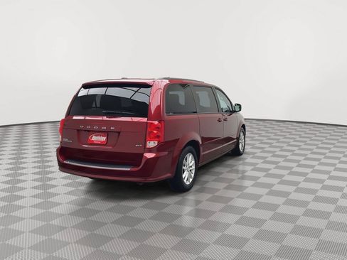 Used 2016 Dodge Grand Caravan SXT w/ UConnect Hands-Free Group FWD image 32
