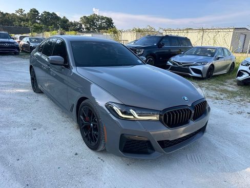 Used 2022 BMW 530i w/ M Sport Package RWD image 2