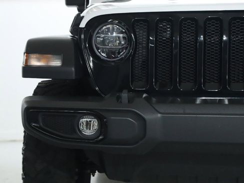 Used 2022 Jeep Wrangler Willys image 6