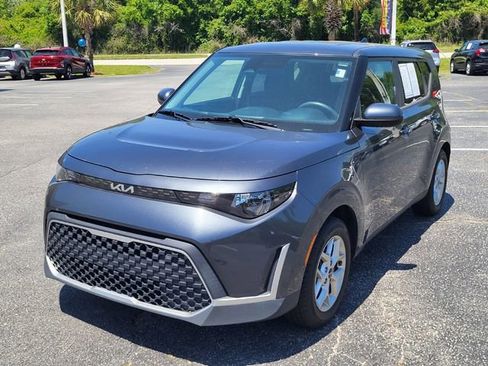 Used 2023 Kia Soul LX w/ LX Technology Package FWD image 6