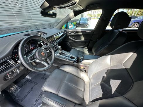 Certified 2020 Porsche Macan AWD/4WD image 4