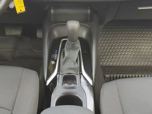 Used 2022 Toyota Corolla LE image 18