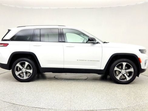 Used 2023 Jeep Grand Cherokee Limited AWD/4WD image 4