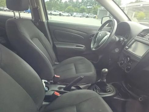 Used 2019 Nissan Versa S FWD image 8