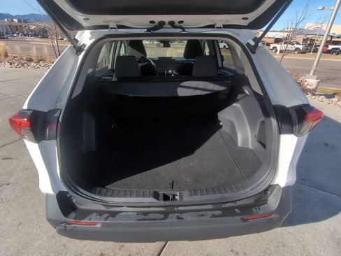 Used 2024 Toyota RAV4 XLE image 28
