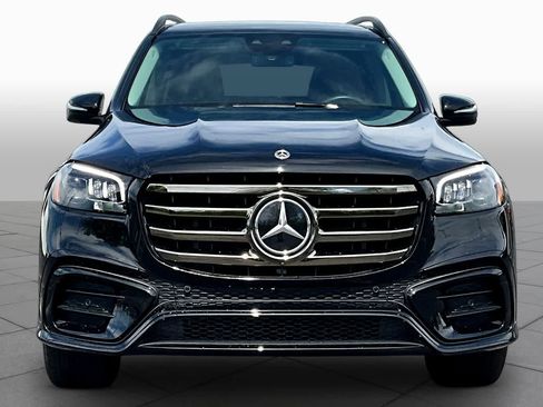 Used 2025 Mercedes-Benz GLS 450 4MATIC image 3