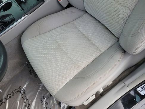 Used 2016 Toyota Camry LE image 15