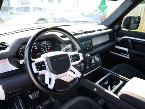 Used 2022 Land Rover Defender 90 S AWD/4WD image 13