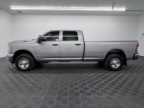 Used 2024 RAM 3500 Tradesman w/ Chrome Appearance Group AWD/4WD image 2