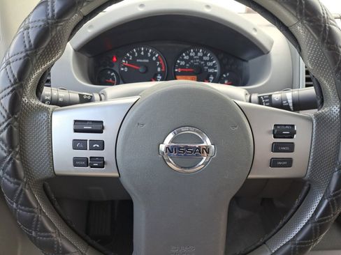 Used 2015 Nissan Frontier SV w/ SV Value Truck Package RWD image 30