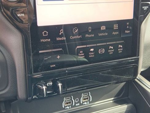New 2026 RAM 3500 Laramie AWD/4WD image 30