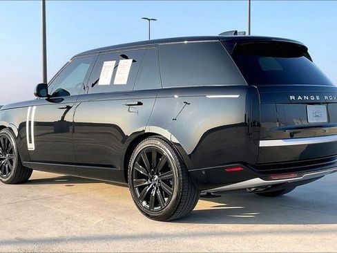 Used 2025 Land Rover Range Rover Long Wheelbase Autobiography image 15